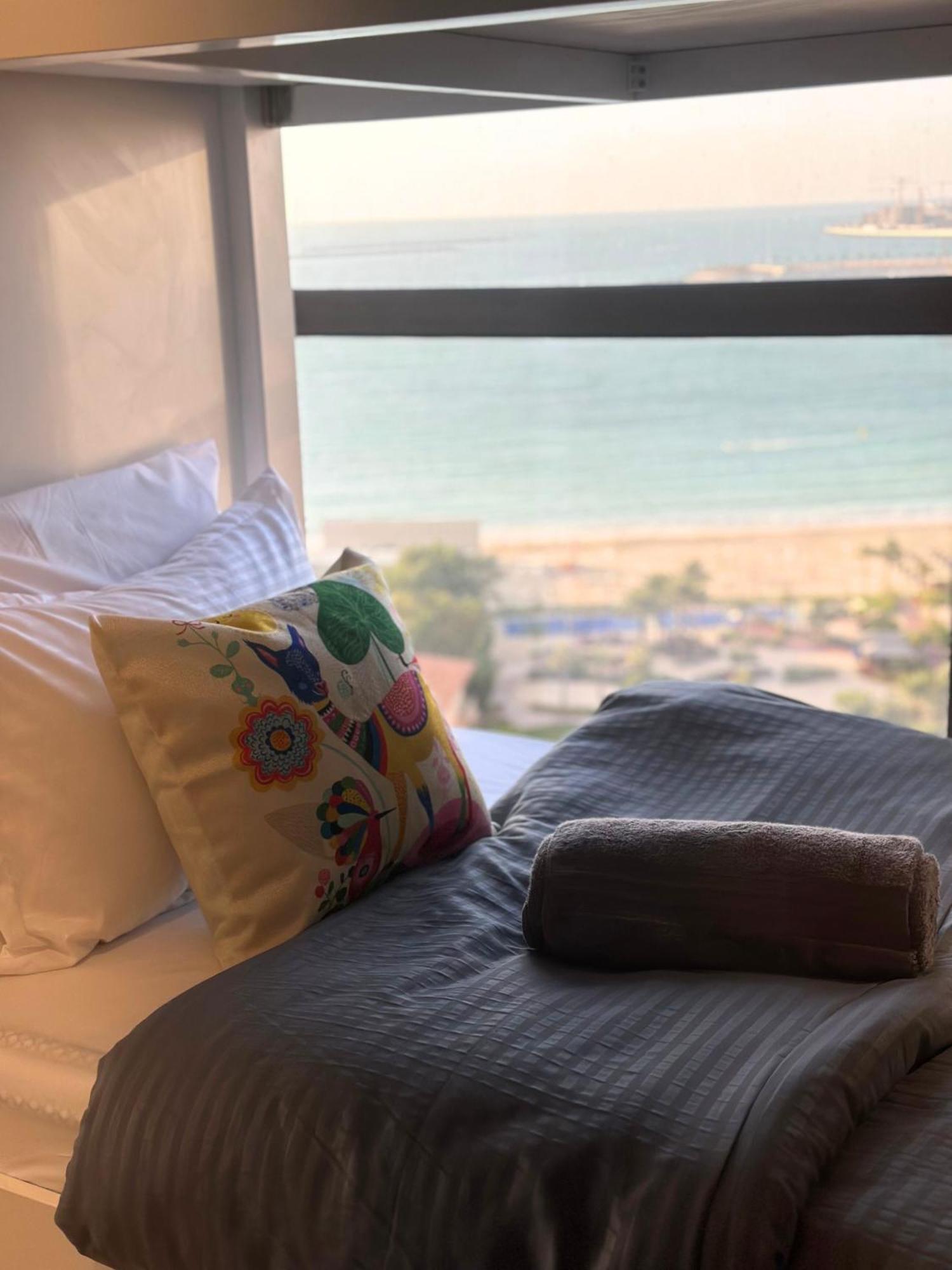 Arabian Nights Beach Hostel Dubai Esterno foto