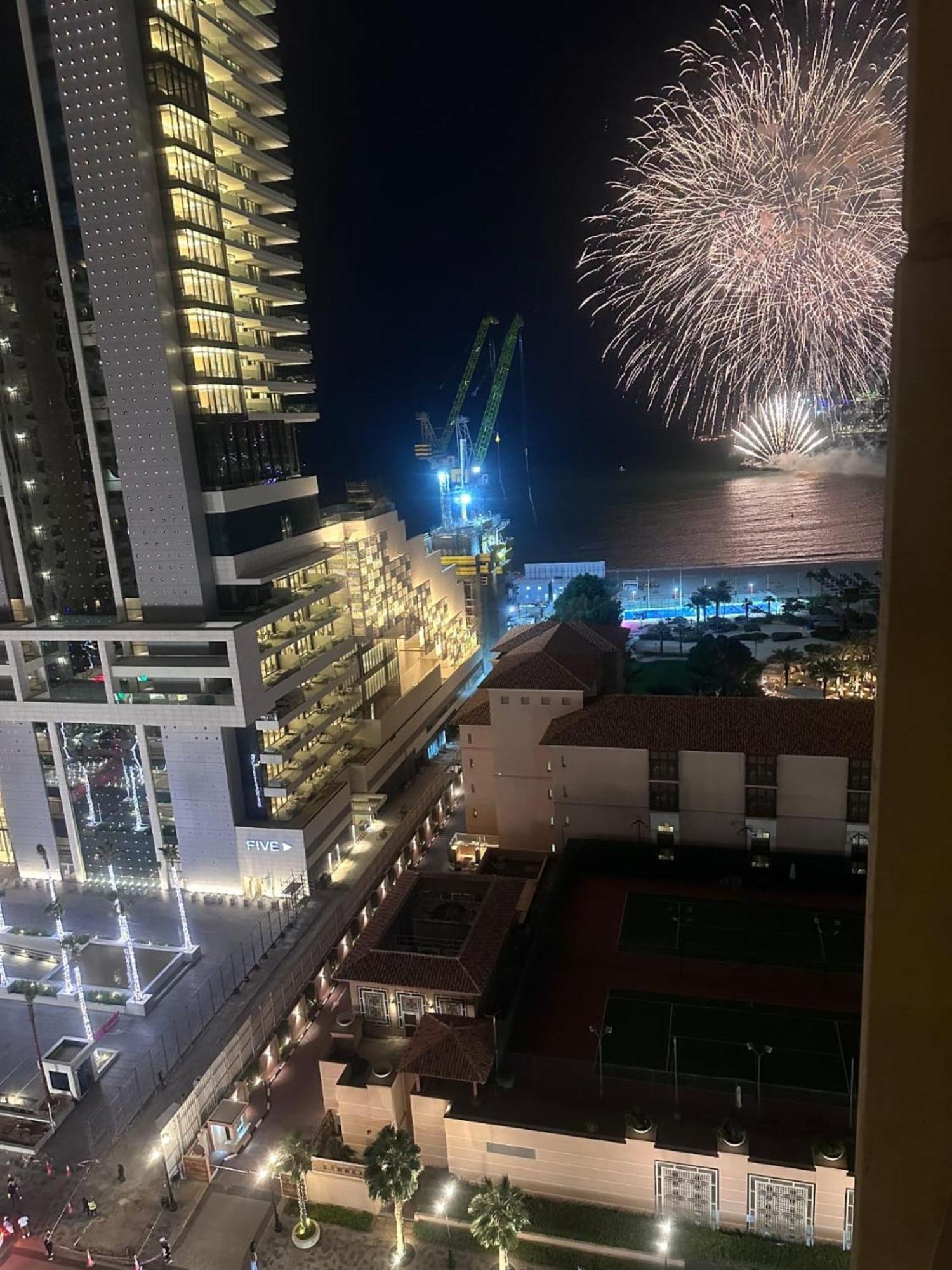 Arabian Nights Beach Hostel Dubai Esterno foto