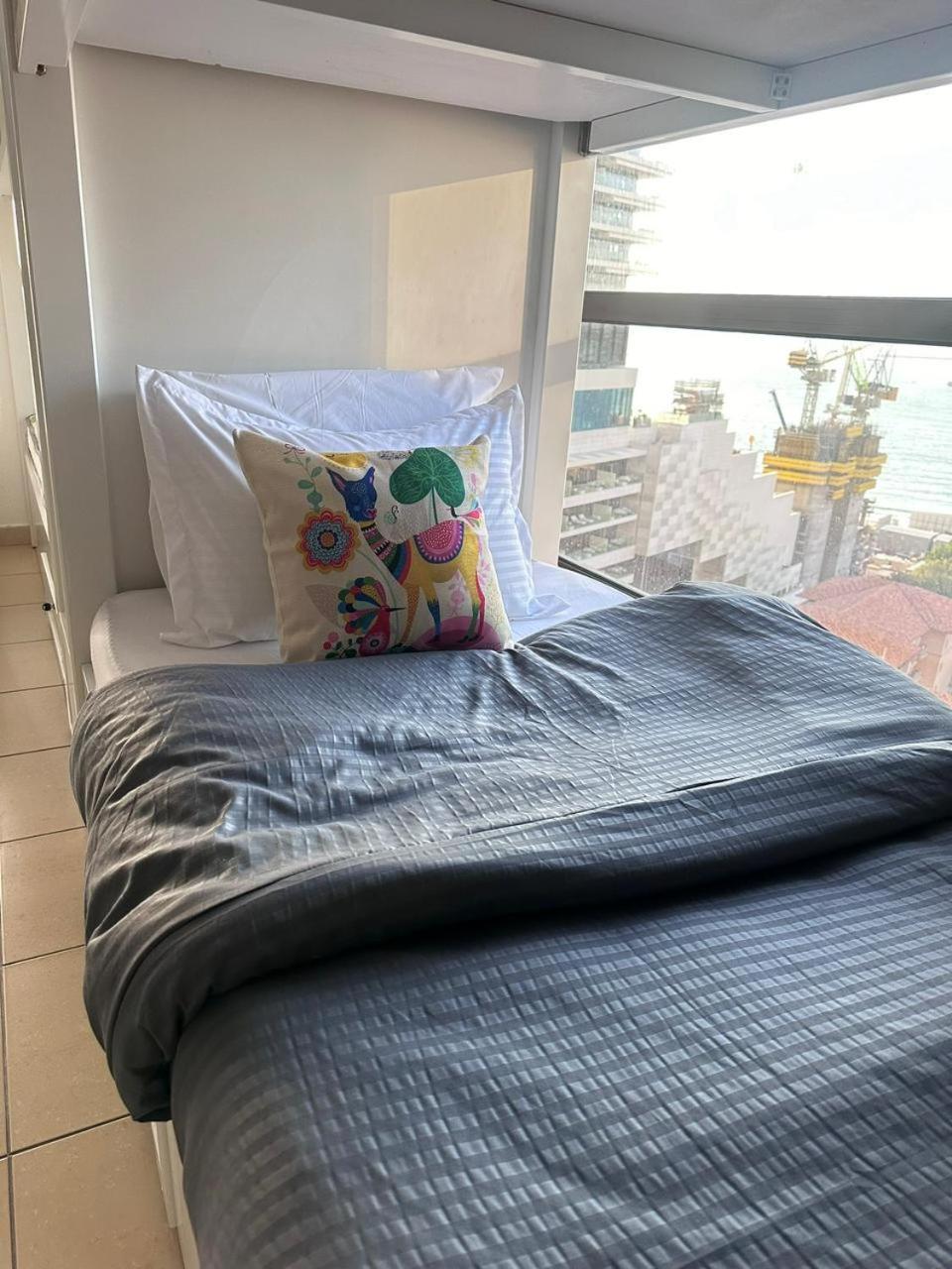 Arabian Nights Beach Hostel Dubai Esterno foto